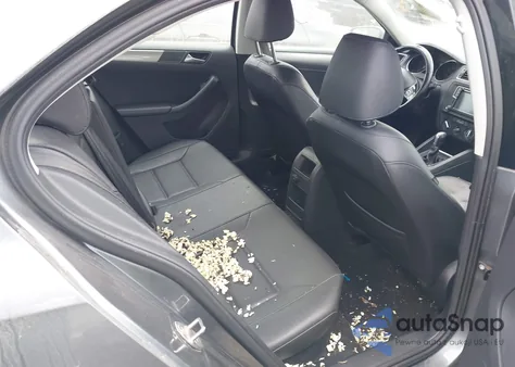 2017 Volkswagen Jetta 1.4T Se z USA, uszkodzony, nr VIN 3VWDB7AJ2HM242998